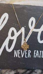 10 k gold cross with 10k gold 18 inch chain